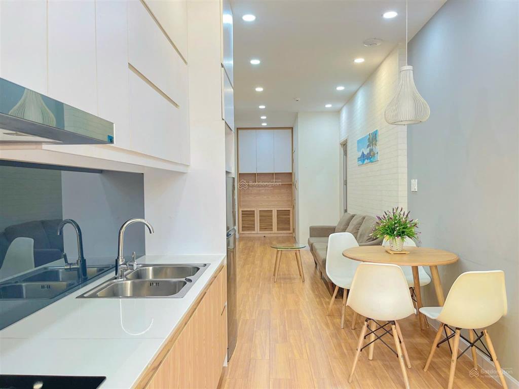 Căn hộ 2 phòng ngủ 2wc, ban công máy giặt riêng, full nội thất thảo điền quận 2