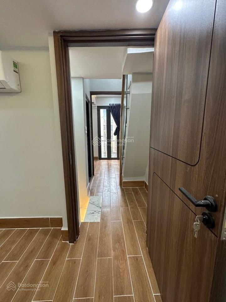 Chỉ 3tỷ65  nhà đẹp  khu hoàng việt  phường 4  tân bình  dt/ 3.5 x 6.5m 2 tầng  3 phòng ngủ