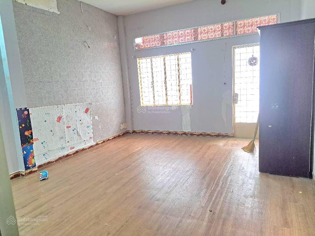 Nhà đẹp  42m phạm văn haisát trường sangang lớn gần 5m tân bình