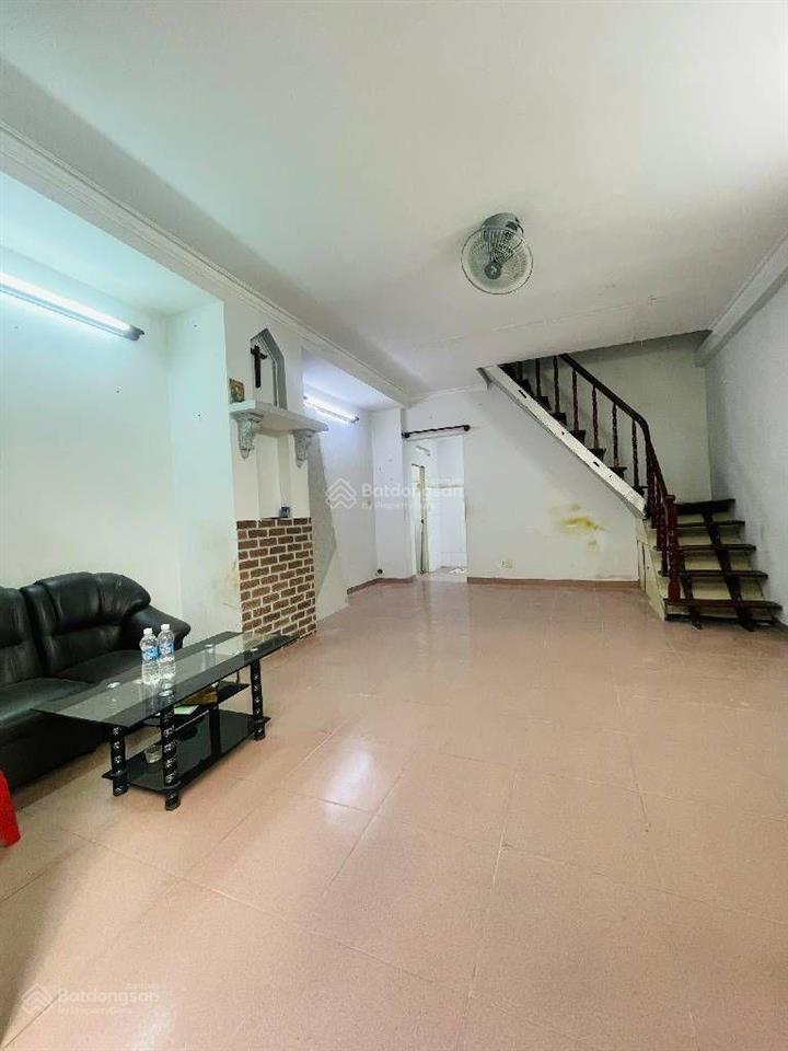 Nhà đẹp  42m phạm văn haisát trường sangang lớn gần 5m tân bình