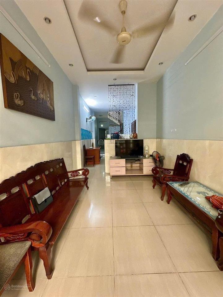 Hẻm xe tải  hai bà trưng  64m2, chợ tân định, q3 ra quận 1  hơn 10 tỷ 64m2 4 tầng