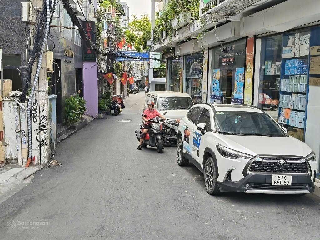 Hẻm xe tải  hai bà trưng  64m2, chợ tân định, q3 ra quận 1  hơn 10 tỷ 64m2 4 tầng