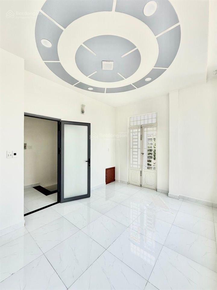 Giảm sốc còn 4.3 nhà quận.3 hẻm thông hoàng sa, p.11 vị trí cực đẹp 4 tầng btct 3pn, 4wc