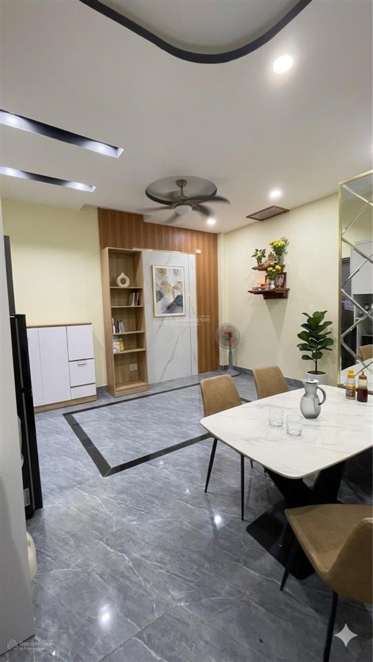 Bảy hiền  cách mạng tháng tám  tân bình  3 tầng  2pn  33m²  nhỉnh 4 tỷ