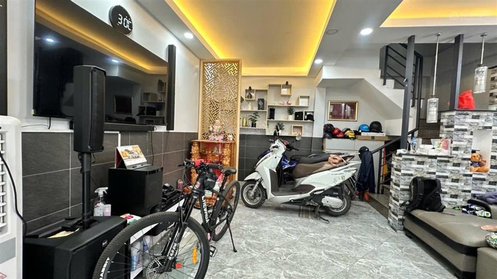Quận 3 nhà 5 tầng btct 3pn trần quang diệu lê văn sỹ chỉ nhỉnh 6 tỷ