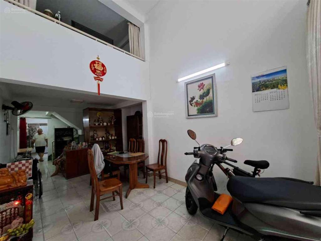 Hàng hiếm phú nhuận sát hẻm xe hơi nở hậu tài lộc  56m² 3 tầng 5pn  huỳnh văn bánh