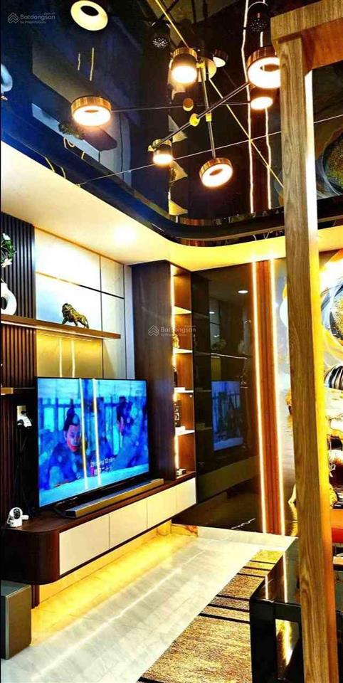 Nhà đẹp full nội thất cao cấp xe hơi đỗ cửa gần 40m 3pn nhỉnh 6 tỷ