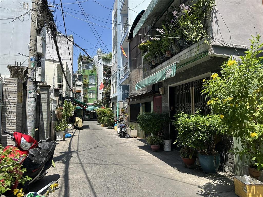 Nhà đẹp full nội thất cao cấp xe hơi đỗ cửa gần 40m 3pn nhỉnh 6 tỷ