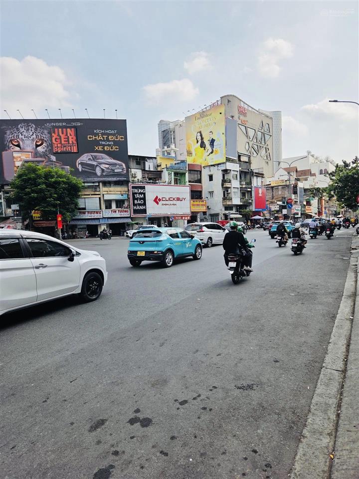 Lăng cha cả nhà 5 tầng 4pn ngang 5m nở hậu nhỉnh 6 tỷ