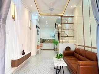 Bán nhà huỳnh văn bánh phú nhuận  chỉ hơn 5 tỷ  4 tầng  3pn  4wc