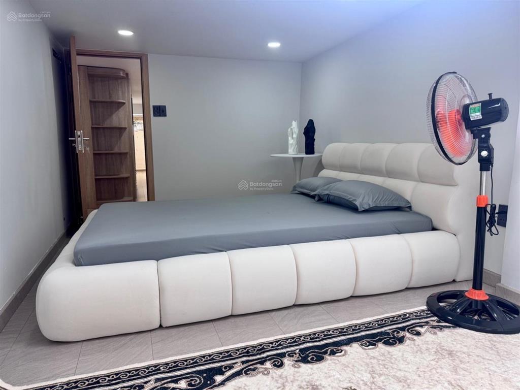 Siêu phẩm phạm văn hai 3 tầng gần 40m 3pn sổ nở hậu  nhỉnh 5 tỷ