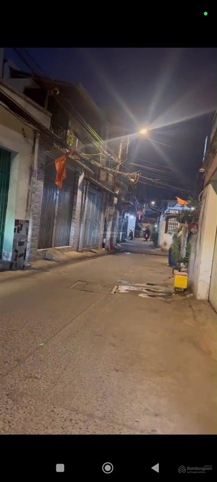 Chính chủ cần bán gấp nhà hẻm xe tải vào 10m. diện tích đất 93.6m2, ngang 10m, đang chia làm 2 căn.