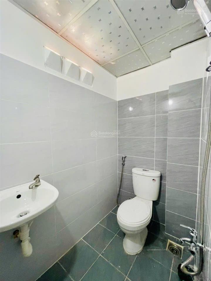 Studio ban công full nội thất gần cầu kênh tẻ tiện về quận 4, quận 1