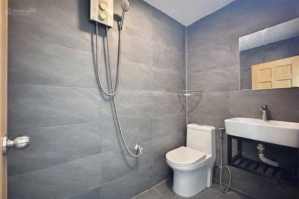 Studio ban công full nội thất gần cầu kênh tẻ tiện về quận 4, quận 1