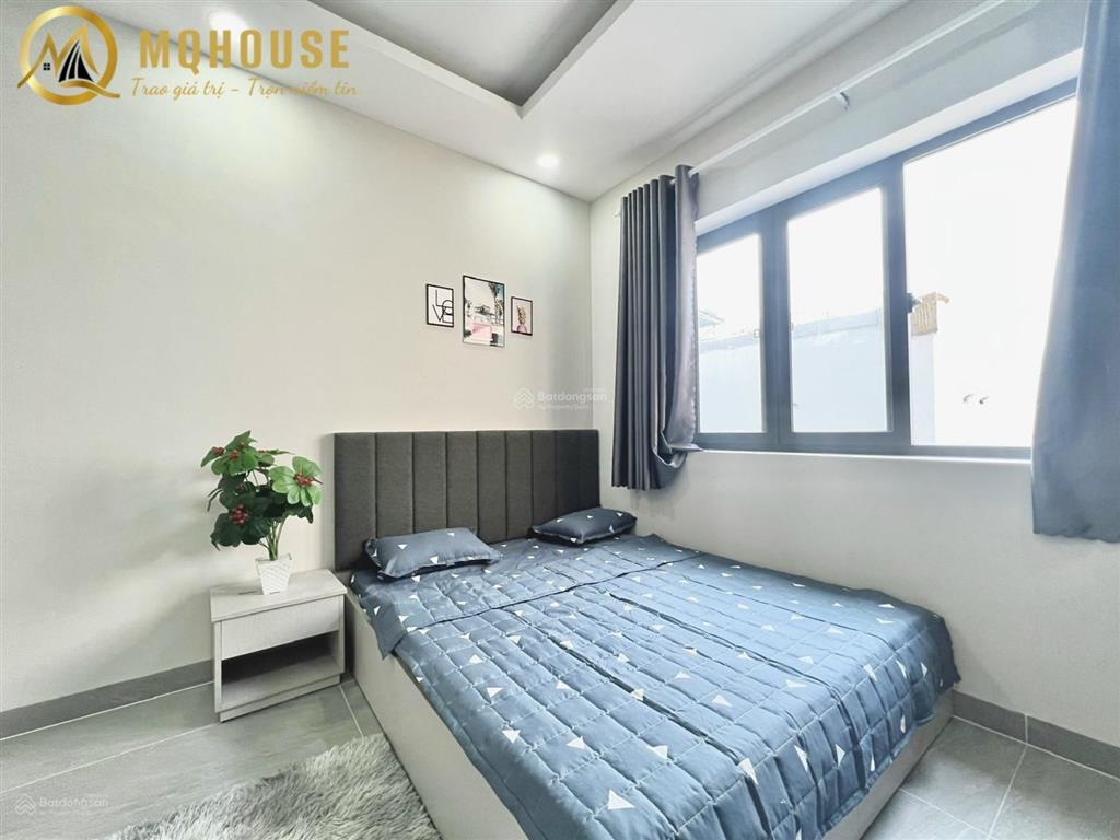 Chdv cho thuê  đầy đủ nội thất cao cấp  nhà xe, camera  ngay ngã tư phú nhuận