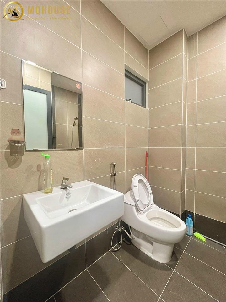 Chdv cho thuê  đầy đủ nội thất cao cấp  nhà xe, camera  ngay ngã tư phú nhuận