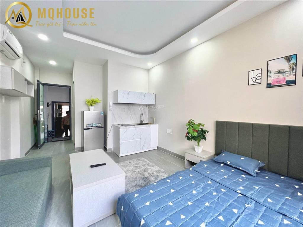 Chdv cho thuê  đầy đủ nội thất cao cấp  nhà xe, camera  ngay ngã tư phú nhuận