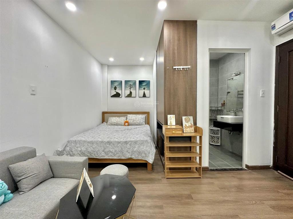 Cho thuê chdv cửa sổ  full nội thất  ngay landmark 81, cầu sài gòn