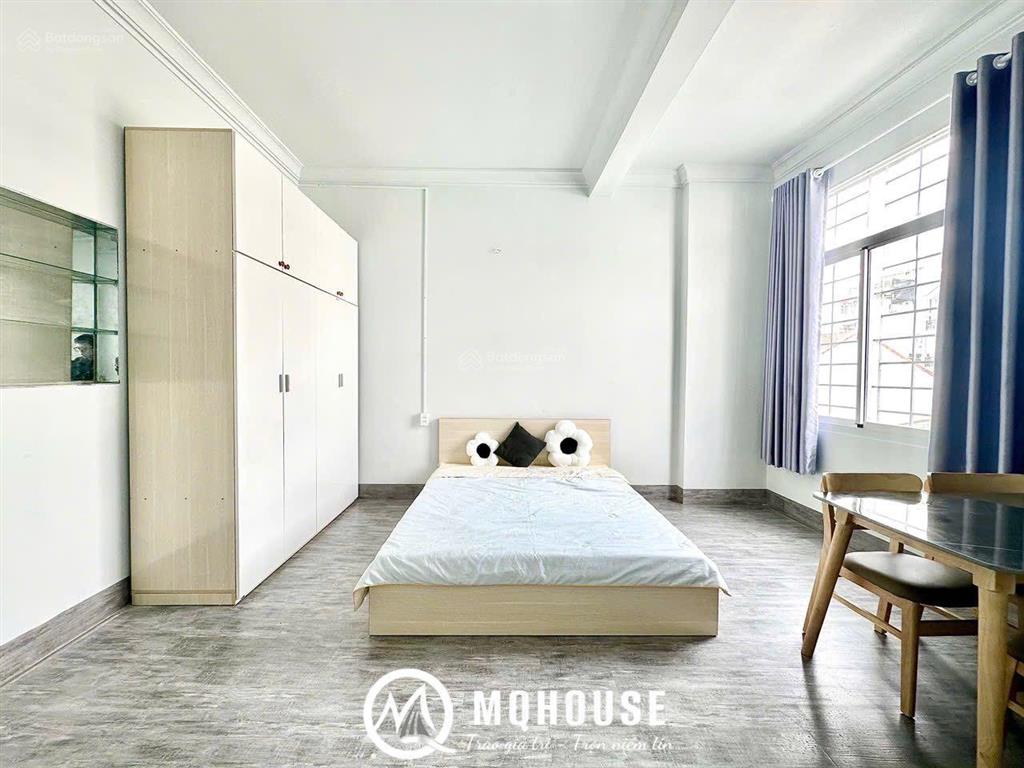 Cho thuê studio tách bếp  full nội thất  cửa sổ trời siêu to  ngay chợ nguyễn văn trỗi