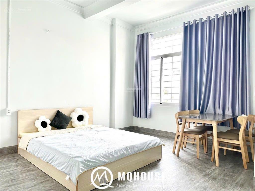 Cho thuê studio tách bếp  full nội thất  cửa sổ trời siêu to  ngay chợ nguyễn văn trỗi