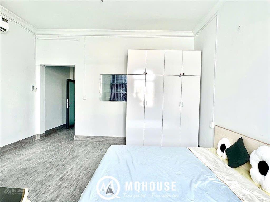 Cho thuê studio tách bếp  full nội thất  cửa sổ trời siêu to  ngay chợ nguyễn văn trỗi