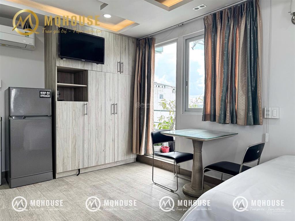 Căn hộ studio 30m2 ban công  full nội thất  ngay khu phan xích long, ngã 4 phú nhuận