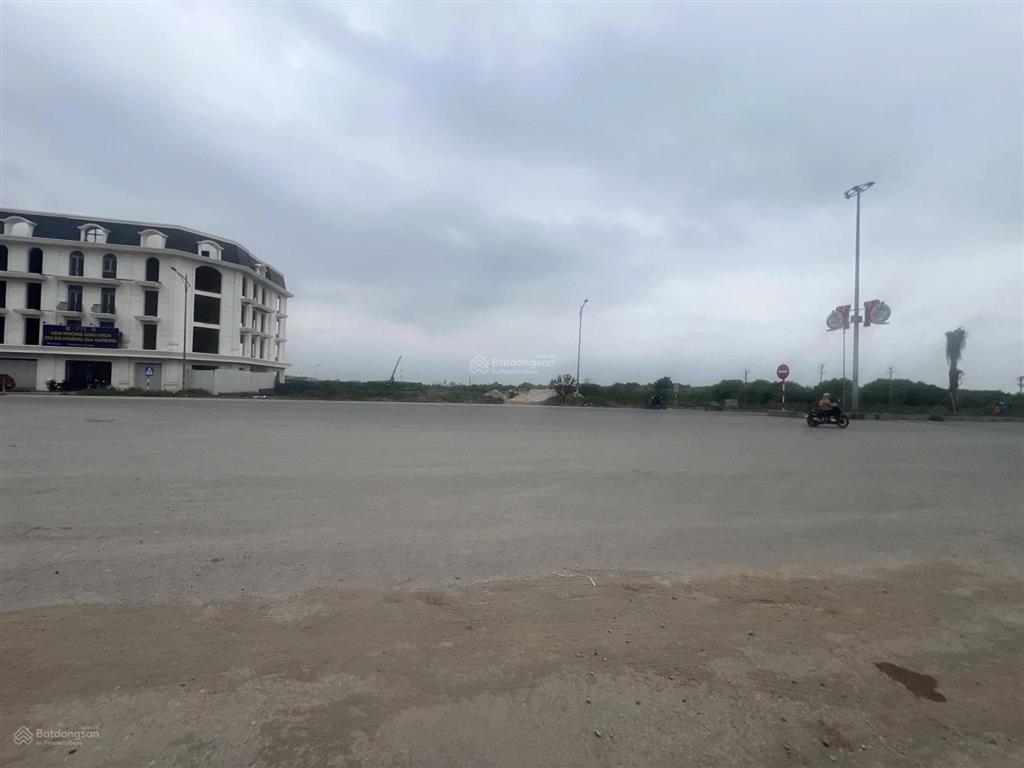 Bán đất 73.5m² full thổ cư ngang 6m giá 9.25 tỷ tại đường nguyễn trãi, xã việt tiến