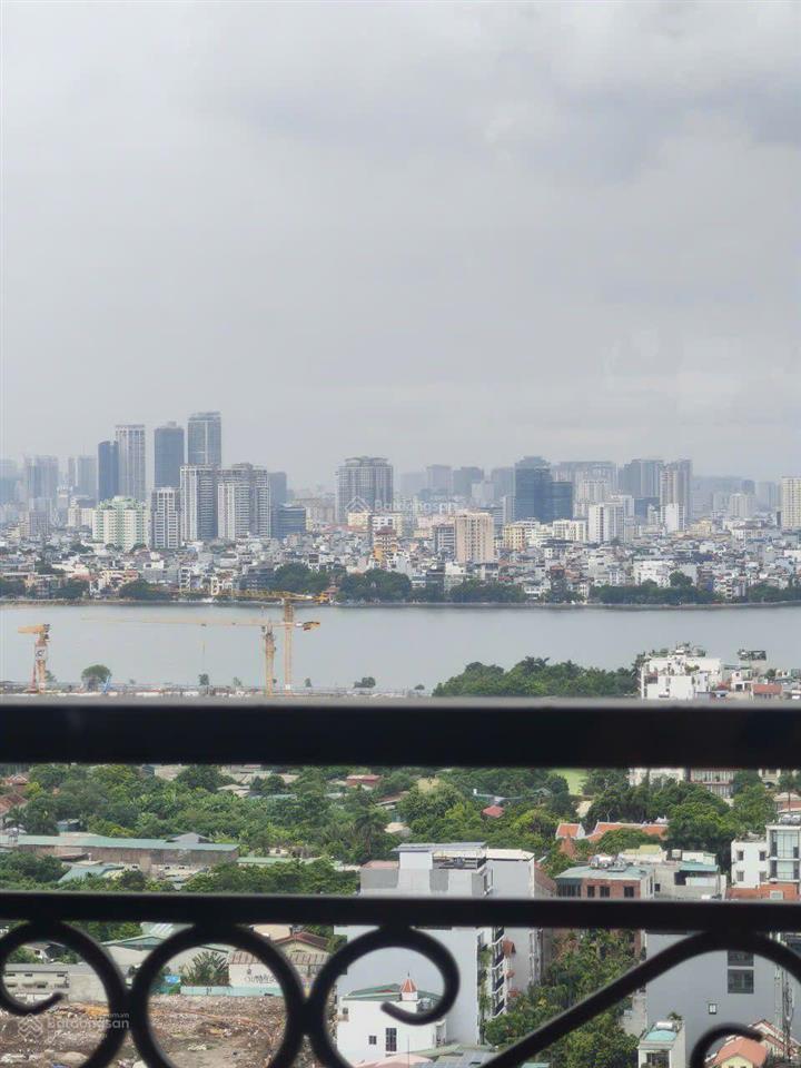 Chính chủ bán gấp căn hộ chung cư cao cấp tòa d’. le roi soleil quảng an tây hồ dt 146m2 giá tốt