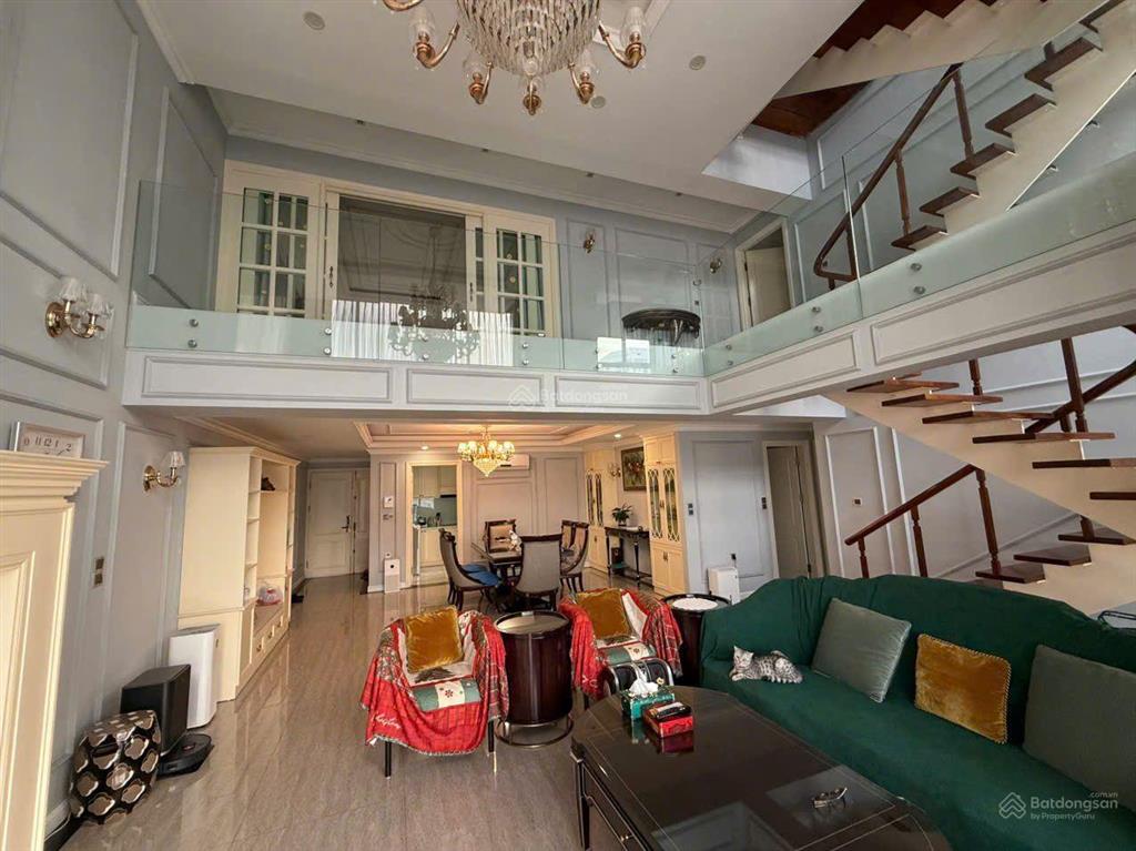 Chính chủ gửi bán căn hộ duplex penthouse tòa chelsea park cầu giấy dt. 300m2 giá tốt 20 tỷ