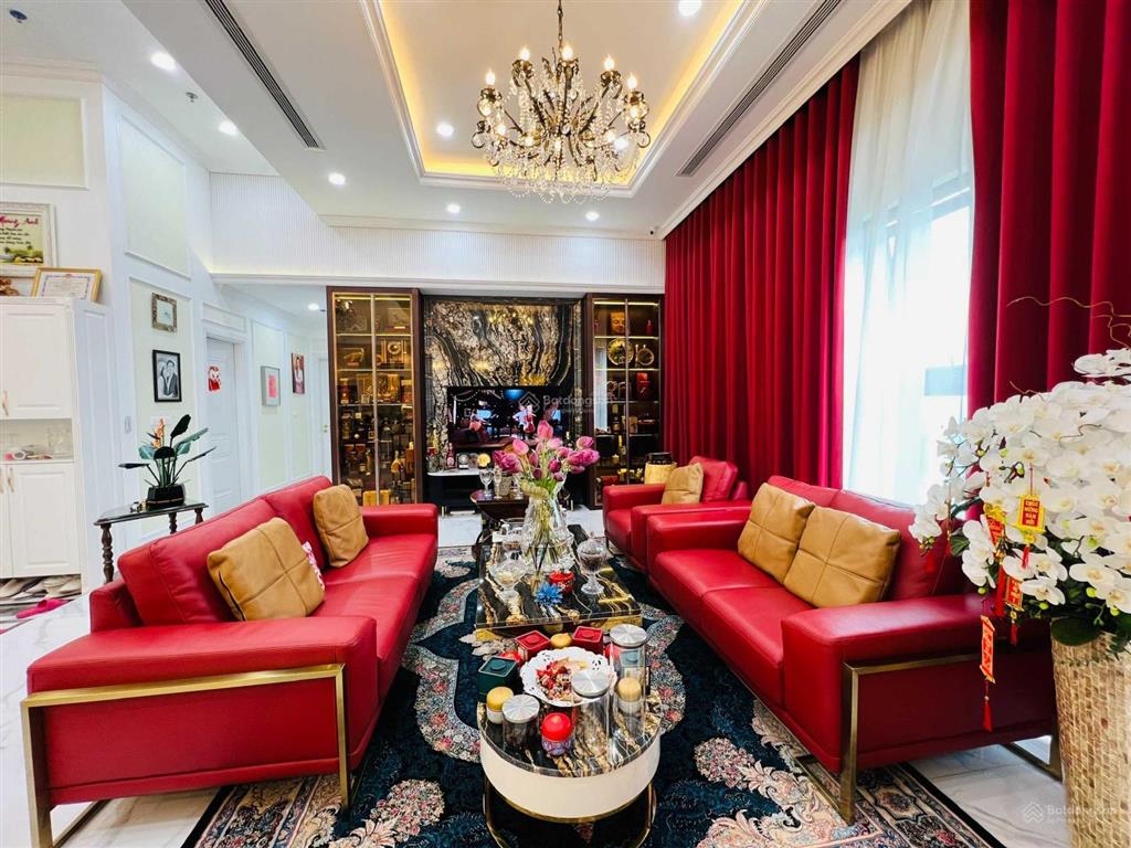 Mình chính chủ bán căn hộ chung cư cao cấp tòa vimeco trung hòa. dt 130m2 giá tốt