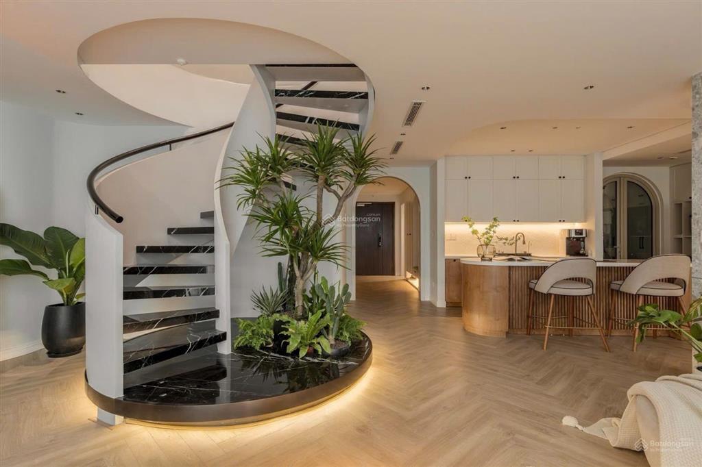 Chính chủ bán căn duplex penthouse tòa mandarin garden hoàng minh giám dt 300m2 giá tốt