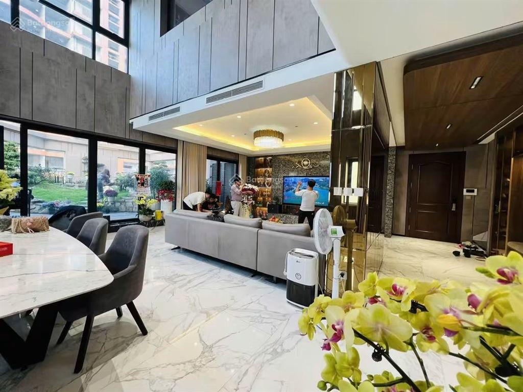 Chủ nhà thiện chí gửi bán sản phẩm duplex penthouse tòa roman plaza dt 302m2 giá tốt 32tỷ