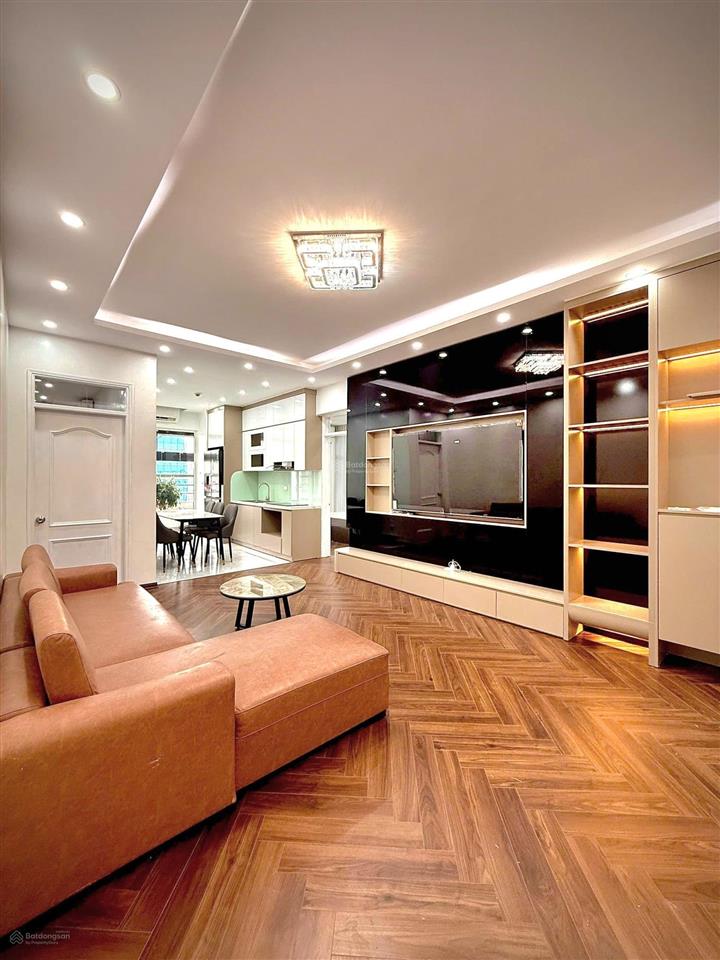 Bán gấp căn hộ tòa 18t trung hòa nhân chính. diện tích 115m2 gồm 3pn, 2wc. full nội thất cao cấp