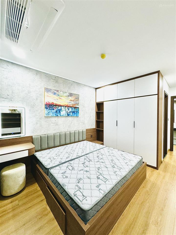 Chính chủ cần bán căn hộ 3 ngủ  100m2 cc intracom 1 trung văn, tố hữu. giá 6,5 tỷ.  0961 270 ***
