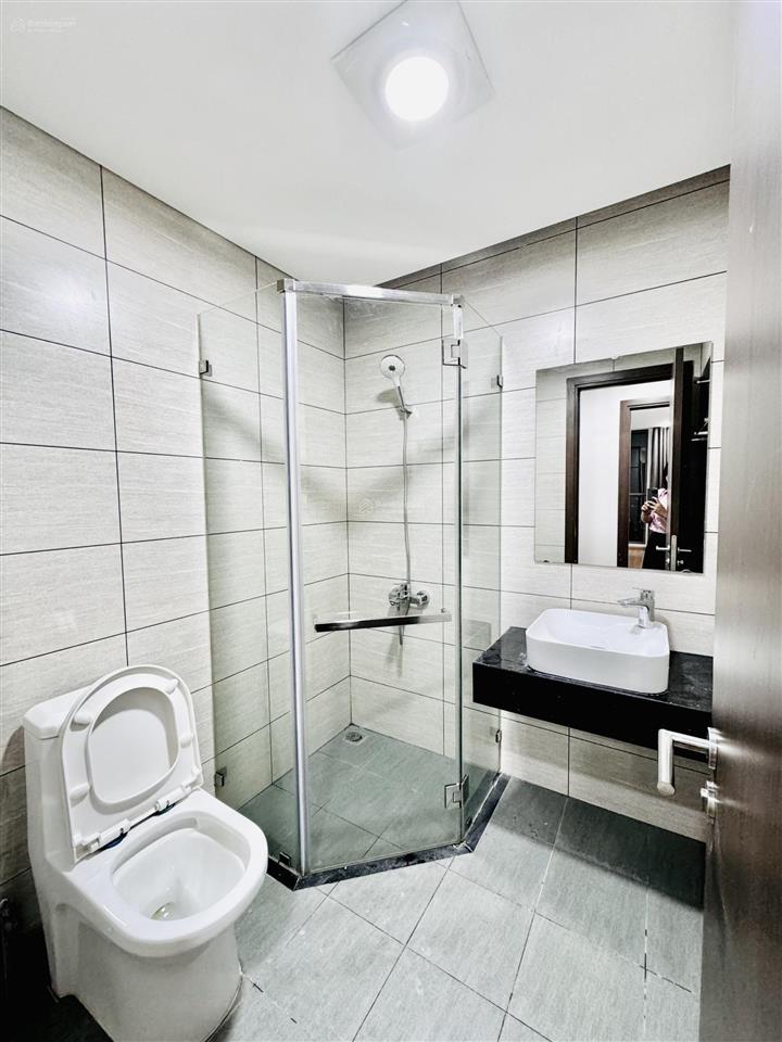 Chính chủ cần bán căn hộ 3 ngủ  100m2 cc intracom 1 trung văn, tố hữu. giá 6,5 tỷ.  0961 270 ***