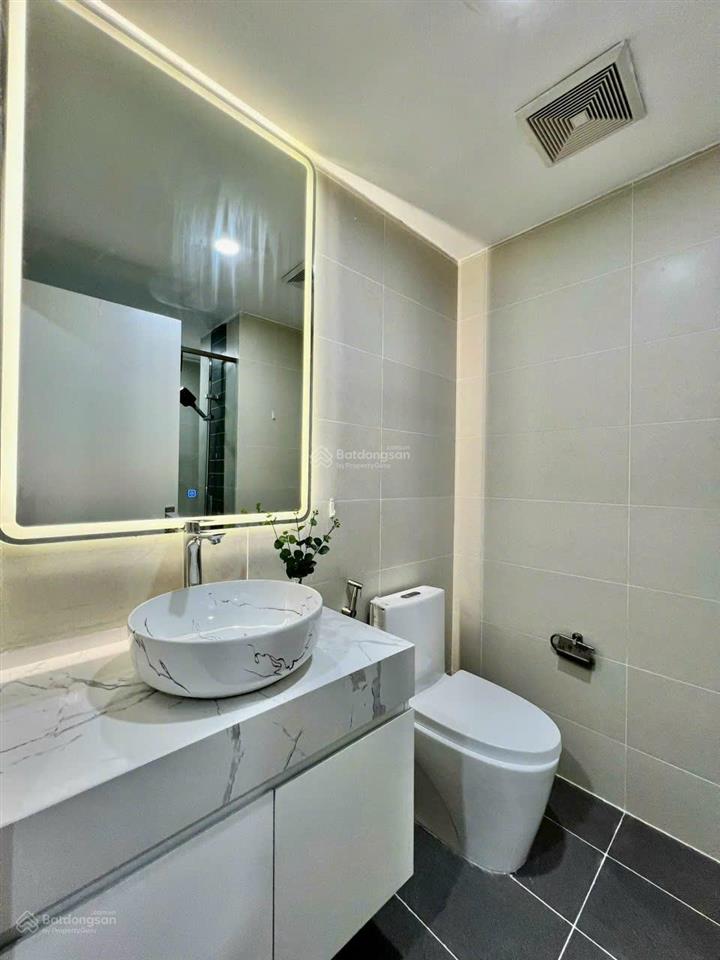 Chính chủ bán căn hộ 3 ngủ  141m2 cc hồ gươm plaza. giá chuẩn 8,5 tỷ.  0961 270 ***