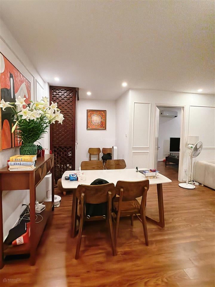 Chính chủ bán căn cc seasons avenue 100m  3 ngủ. full nội thất. giá 8,5 tỷ.  0961 270 ***