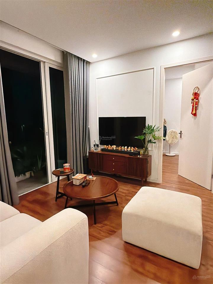 Chính chủ bán căn cc seasons avenue 100m  3 ngủ. full nội thất. giá 8,5 tỷ.  0961 270 ***