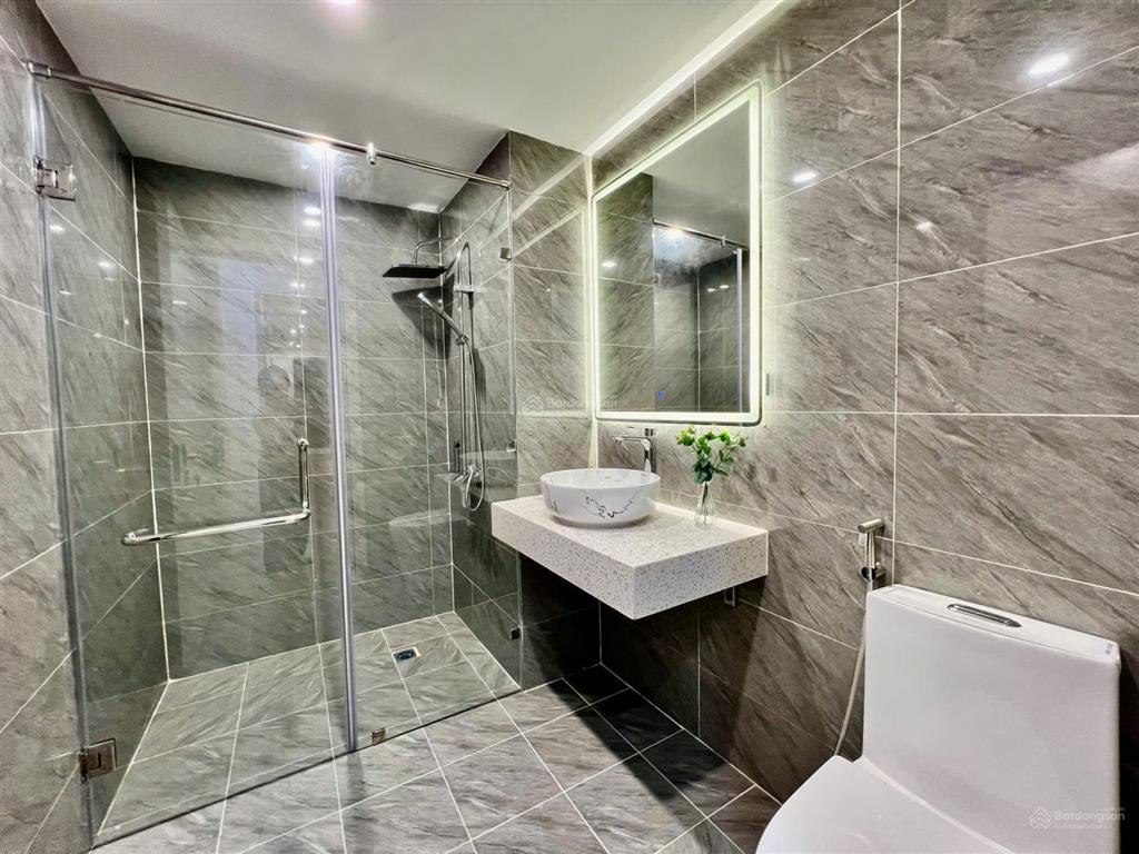 Chính chủ cần bán chcc 100m2  3 phòng ngủ tòa c37 bắc hà tower. giá 7,8 tỷ.  0961 270 ***