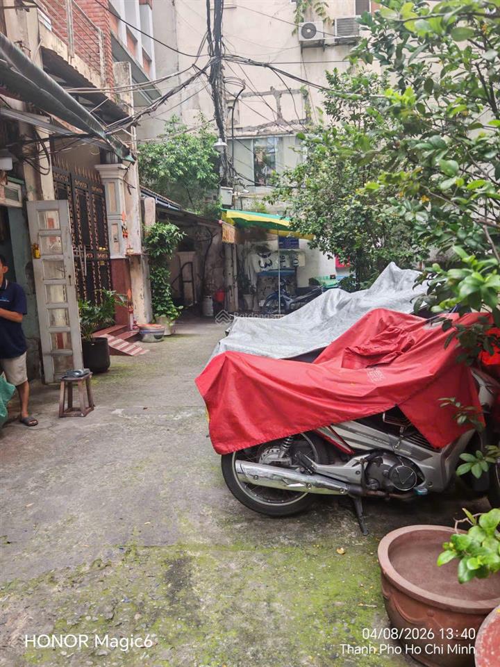 Bán nhà ngay chợ bến thành quận 1  4x17m  5 tầng  giá chỉ 22 tỷ