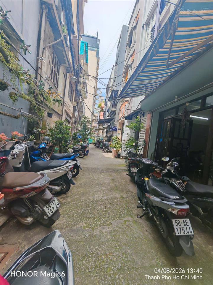 Bán nhà ngay chợ bến thành quận 1  4x17m  5 tầng  giá chỉ 22 tỷ
