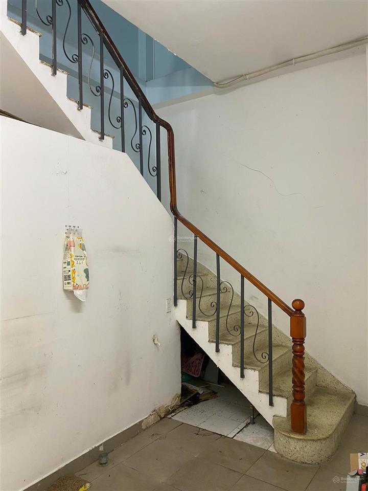 Bán nhà mặt tiền rộng 60m2 chính chủ