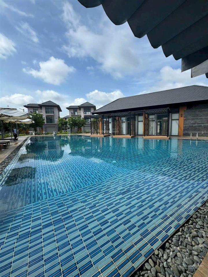Cho thuê biệt thự cao cấp gs metrocity  nhà bè, nội thất mới 100%,  0987 490 *** xem nhà