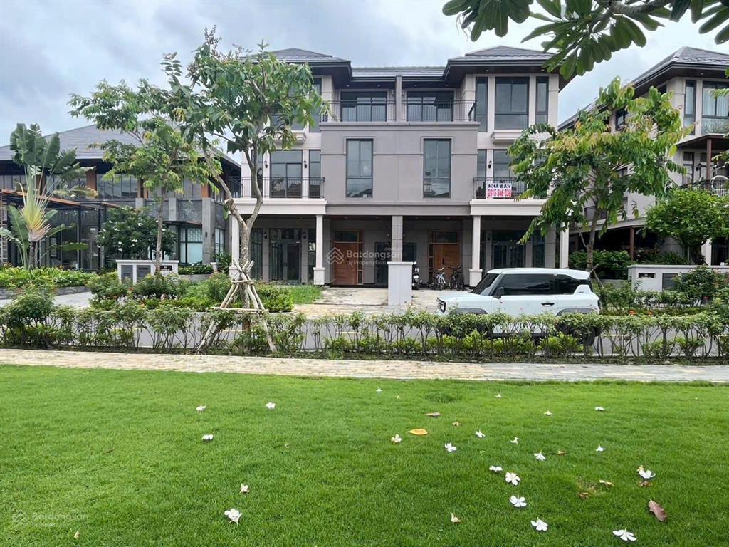 Cho thuê biệt thự cao cấp gs metrocity  nhà bè, nội thất mới 100%,  0987 490 *** xem nhà