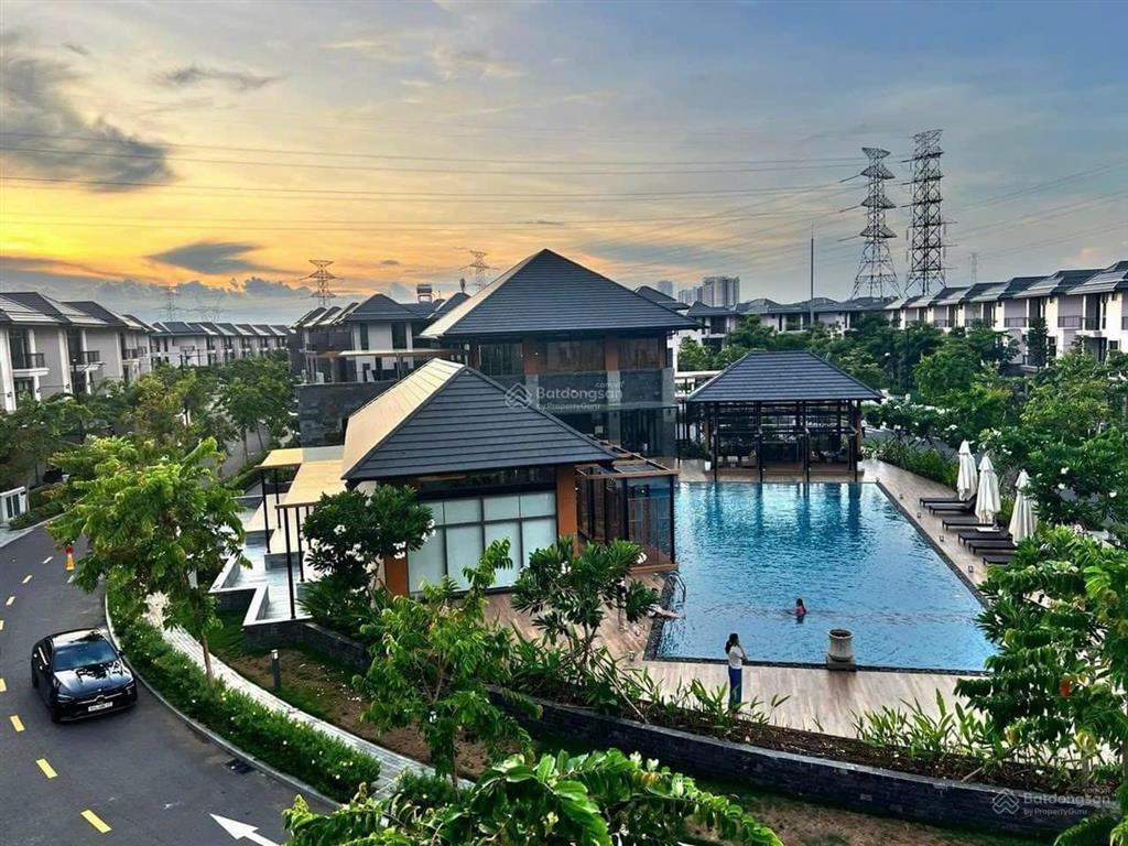 Cần bán biệt thự đơn lập 300m² 2 mặt tiền đường lớn view công viên & sông  mai anh 0987 490 ***