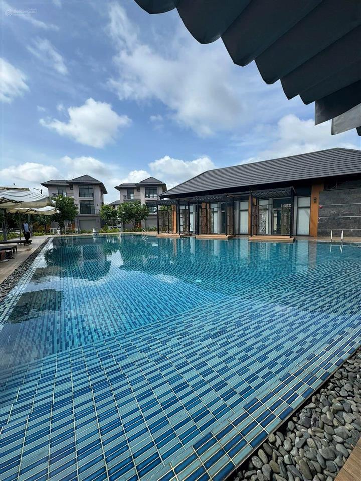 Cho thuê biệt thự khu đô thị hàn quốc zeitgeist, nhà mới + nội thất mới 100%  0987 490 ***