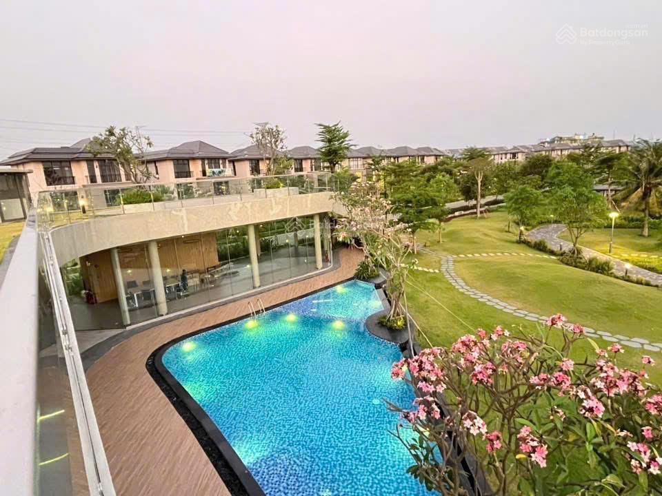 Cần bán 1 cặp biệt thự song lập zeitgeist nhà bè  mai anh 0987 490 ***