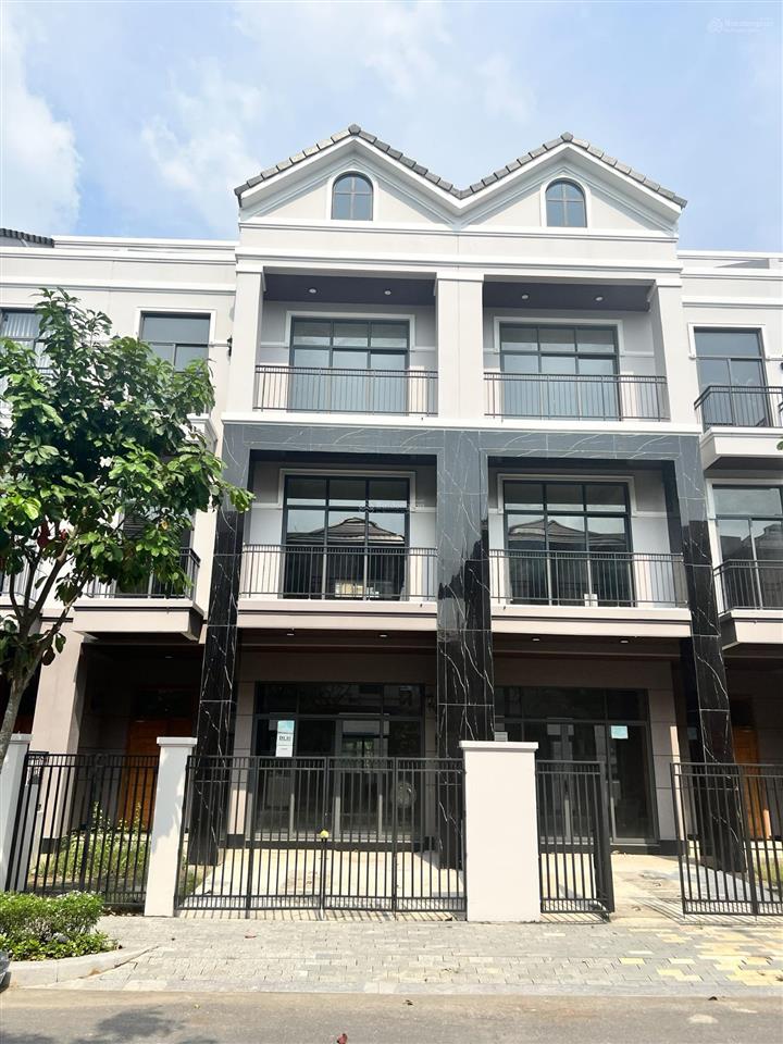 Bán gấp nhà phố gs zeitgeist nhà bè giá 16,2 tỷ, vị trí đối diện công viên  mai anh 0987 490 ***