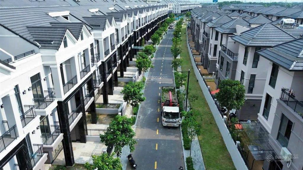 Bán gấp nhà phố gs zeitgeist nhà bè giá 16,2 tỷ, vị trí đối diện công viên  mai anh 0987 490 ***