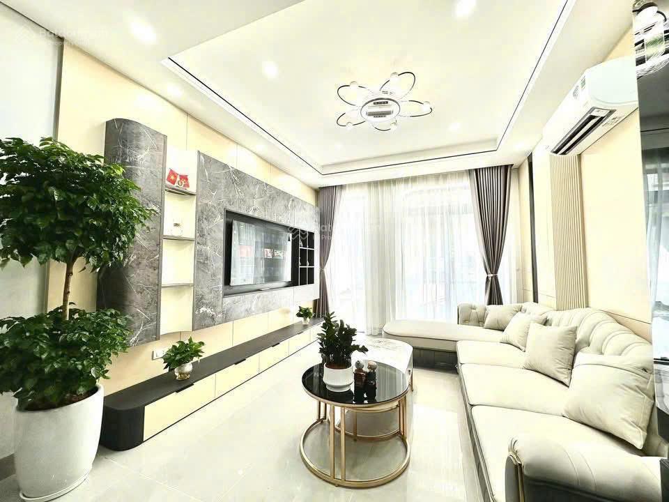Cần bán nhà thạch bàn long biên hà nội.